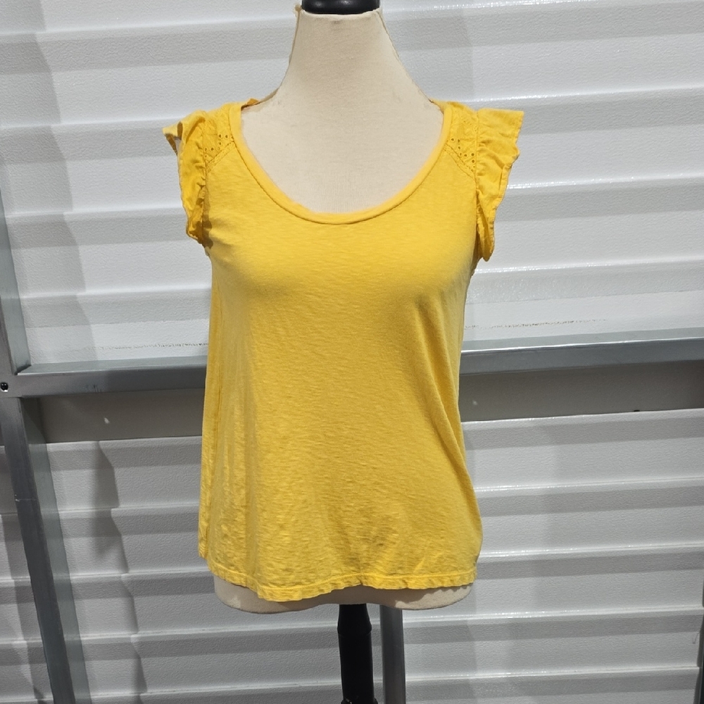 Crown‎ & Ivy Yellow Flutter Sleeve Ruffled Tank Top